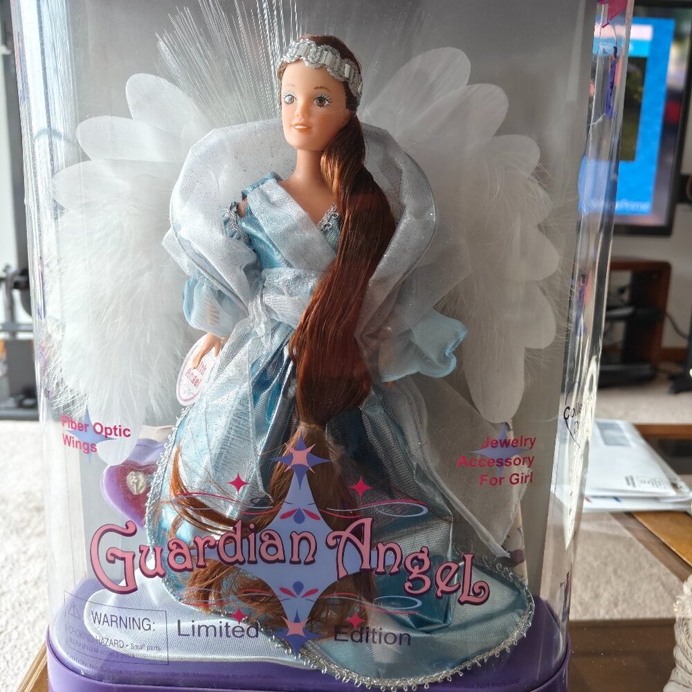 Fashion Corner Guardian Angel Limited Edition Doll with fiber wings